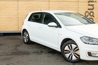 Volkswagen Golf E-GOLF 9