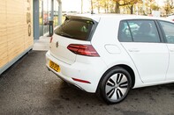 Volkswagen Golf E-GOLF 10