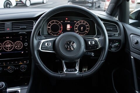 Volkswagen Golf GTD TDI 23