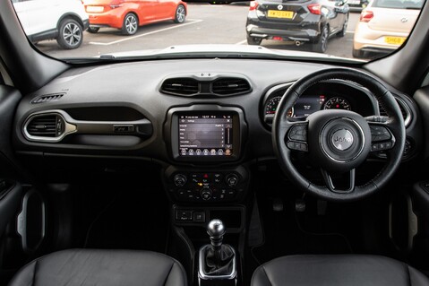 Jeep Renegade 80TH ANNIVERSARY 13