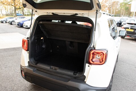 Jeep Renegade 80TH ANNIVERSARY 37