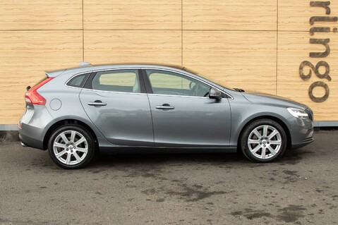 Volvo V40 T3 INSCRIPTION 15