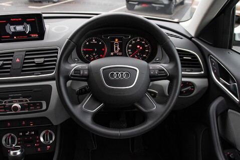 Audi Q3 TDI QUATTRO SE 23