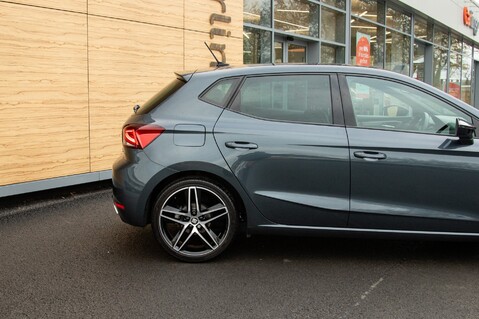 SEAT Ibiza TSI FR SPORT DSG 10