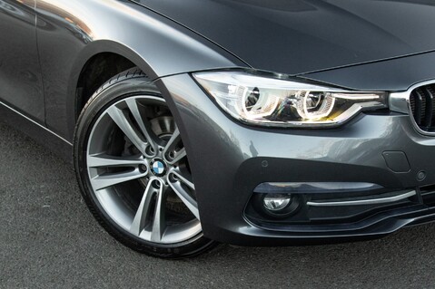 BMW 3 Series 318D SPORT 4