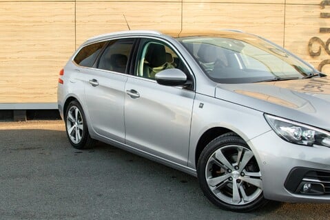 Peugeot 308 PURETECH S/S SW TECH EDITION 9