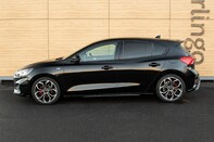 Ford Focus ST-LINE X 16