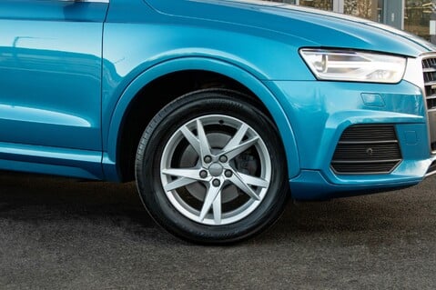 Audi Q3 TFSI QUATTRO SE 2