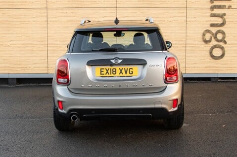 Mini Countryman COOPER D 9