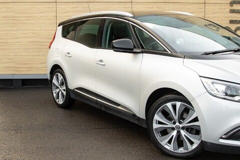 Renault Grand Scenic SIGNATURE DCI EDC 9