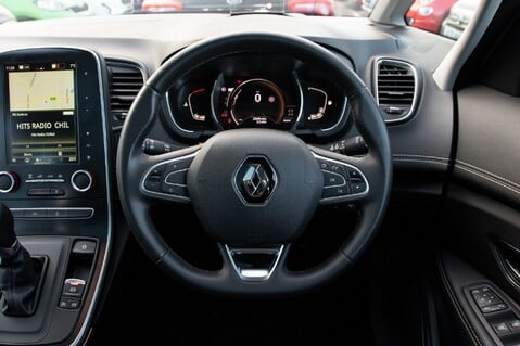 Renault Grand Scenic SIGNATURE DCI EDC 24