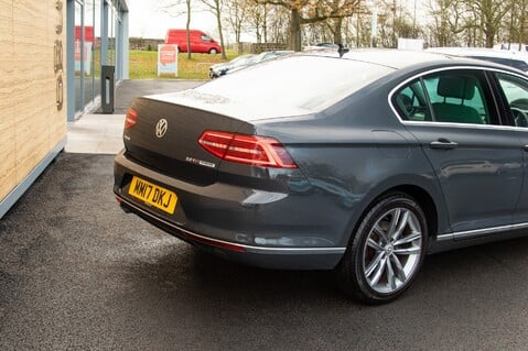 Volkswagen Passat GT TDI BLUEMOTION TECHNOLOGY 11