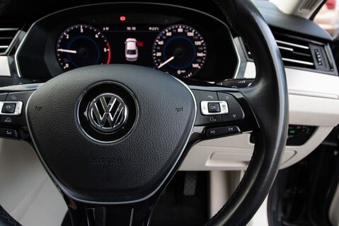 Volkswagen Passat GT TDI BLUEMOTION TECHNOLOGY 23