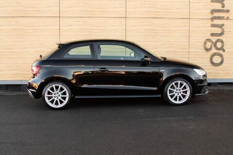 Audi A1 TFSI S LINE 35