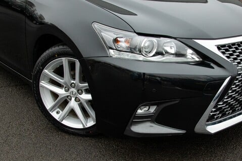 Lexus CT 200H LUXURY 3