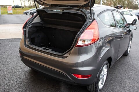 Ford Fiesta ZETEC 35