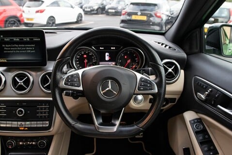 Mercedes-Benz GLA Class GLA 220 D 4MATIC AMG LINE PREMIUM PLUS 24