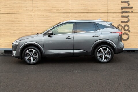 Nissan Qashqai DIG-T N-CONNECTA MHEV 16