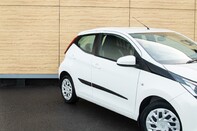 Toyota Aygo VVT-I X-PLAY X-SHIFT 9