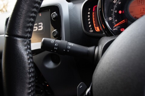 Toyota Aygo VVT-I X-PLAY X-SHIFT 19