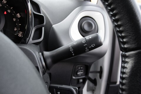 Toyota Aygo VVT-I X-PLAY X-SHIFT 20