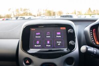 Toyota Aygo VVT-I X-PLAY X-SHIFT 26