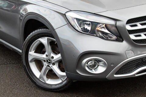 Mercedes-Benz GLA Class GLA 200 D 4MATIC SPORT EXECUTIVE 3