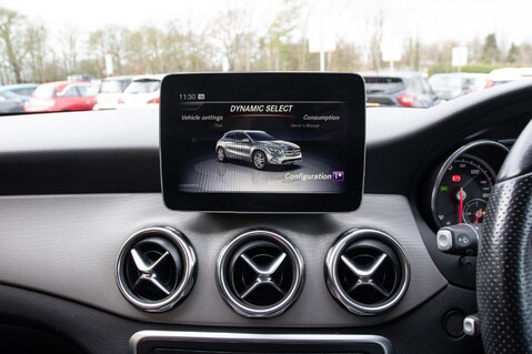 Mercedes-Benz GLA Class GLA 200 D 4MATIC SPORT EXECUTIVE 28