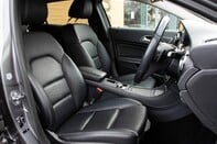 Mercedes-Benz GLA Class GLA 200 D 4MATIC SPORT EXECUTIVE 31