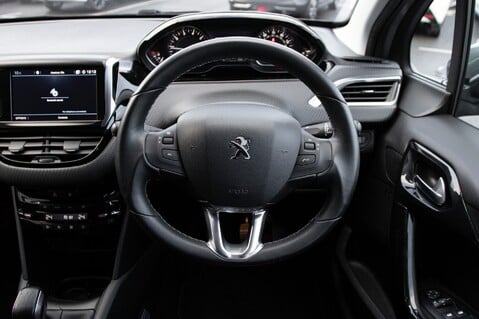 Peugeot 208 S/S TECH EDITION 23