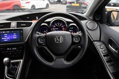 Honda Civic I-VTEC SE PLUS NAVI 23