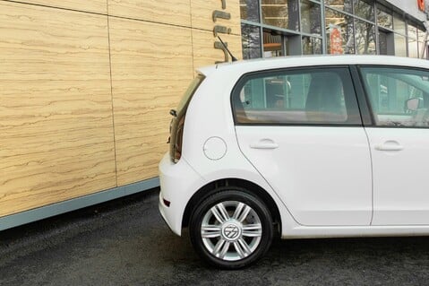 Volkswagen Up HIGH UP TSI 11