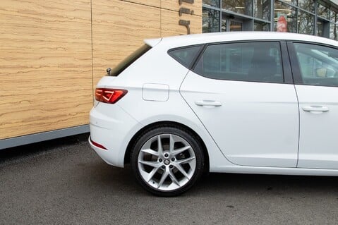 SEAT Leon TSI FR TECHNOLOGY 11