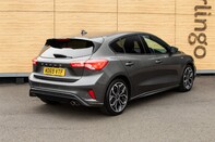 Ford Focus ST-LINE X 4