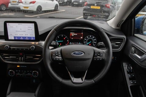 Ford Focus TITANIUM TDCI 23