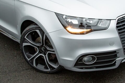 Audi A1 SPORTBACK TFSI CONTRAST EDITION PLUS 3