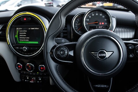 Mini Hatch COOPER EXCLUSIVE 22