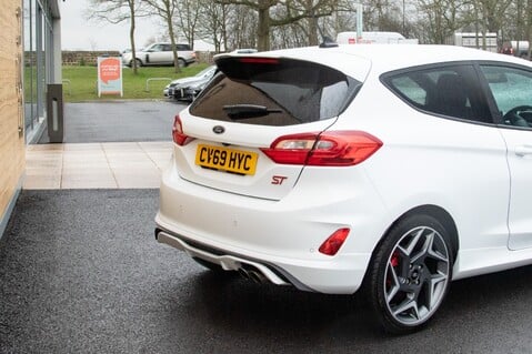 Ford Fiesta ST-3 10