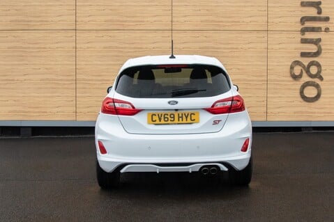 Ford Fiesta ST-3 8