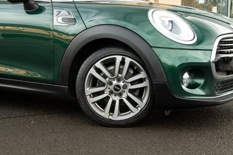 Mini Hatch COOPER D SEVEN 2