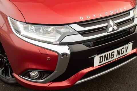 Mitsubishi Outlander PHEV GX 5HS 4