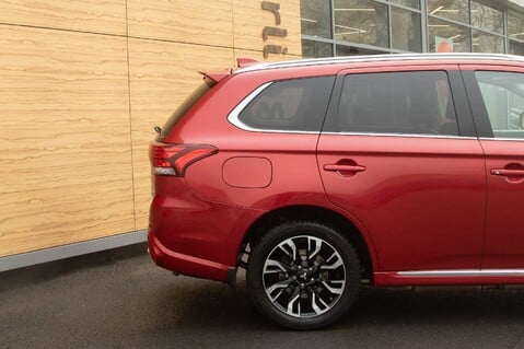 Mitsubishi Outlander PHEV GX 5HS 12