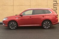 Mitsubishi Outlander PHEV GX 5HS 17