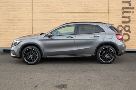 Mercedes-Benz GLA Class GLA 250 4MATIC AMG LINE PREMIUM PLUS 16