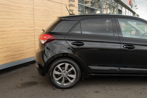 Hyundai i20 MPI PREMIUM SE NAV 11