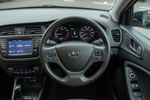 Hyundai i20 MPI PREMIUM SE NAV 23