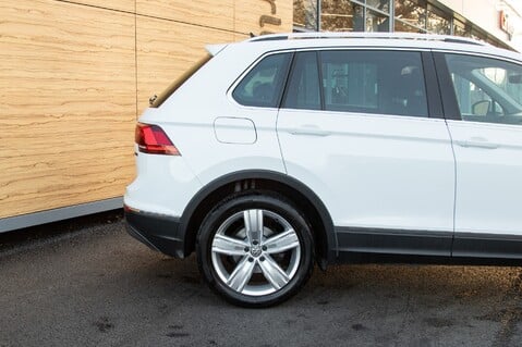 Volkswagen Tiguan SEL TDI 12