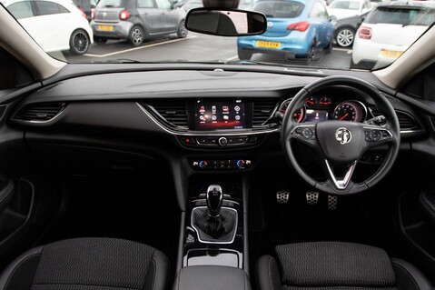 Vauxhall Insignia SRI NAV 13