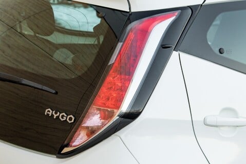 Toyota Aygo VVT-I X-PLAY 6