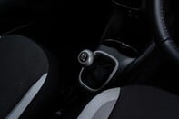 Toyota Aygo VVT-I X-PLAY 28